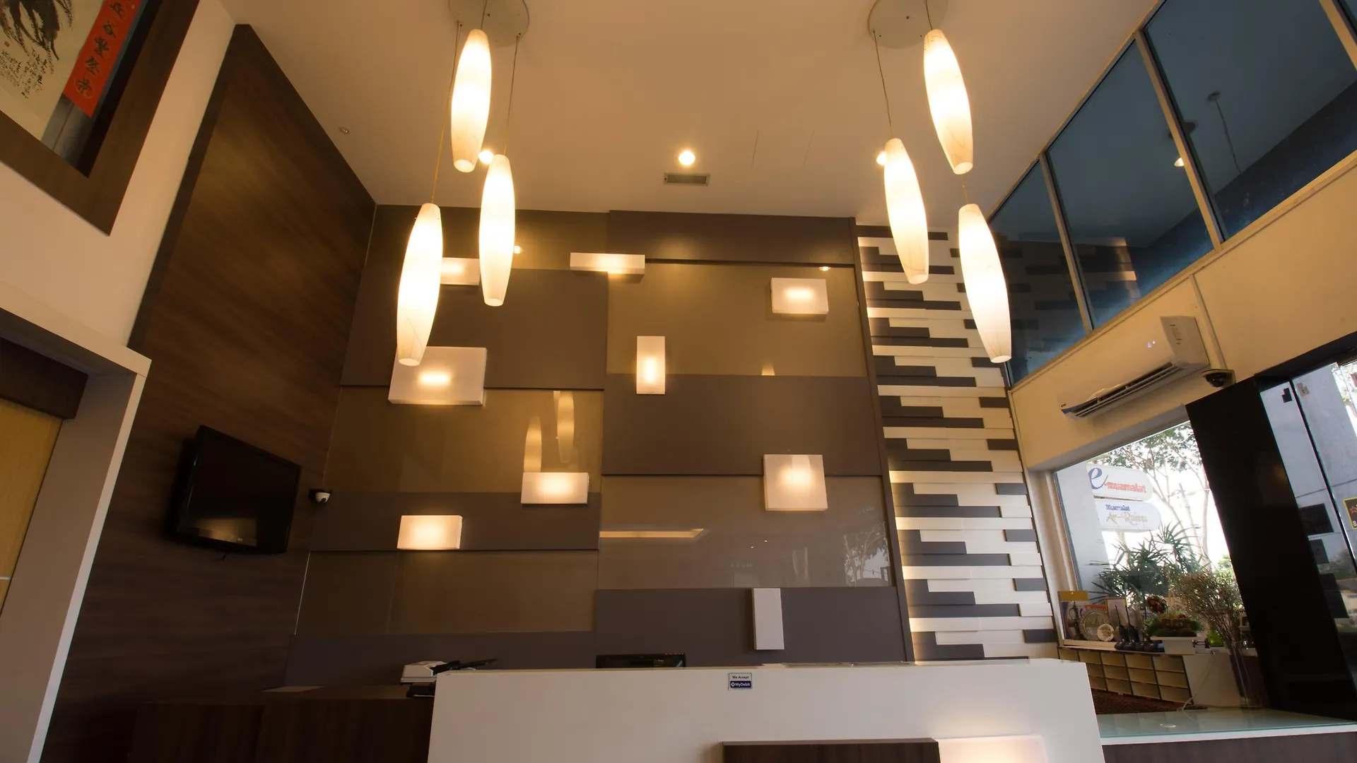 **  Hotel Zamburger Cheese Melaka Malaysia
